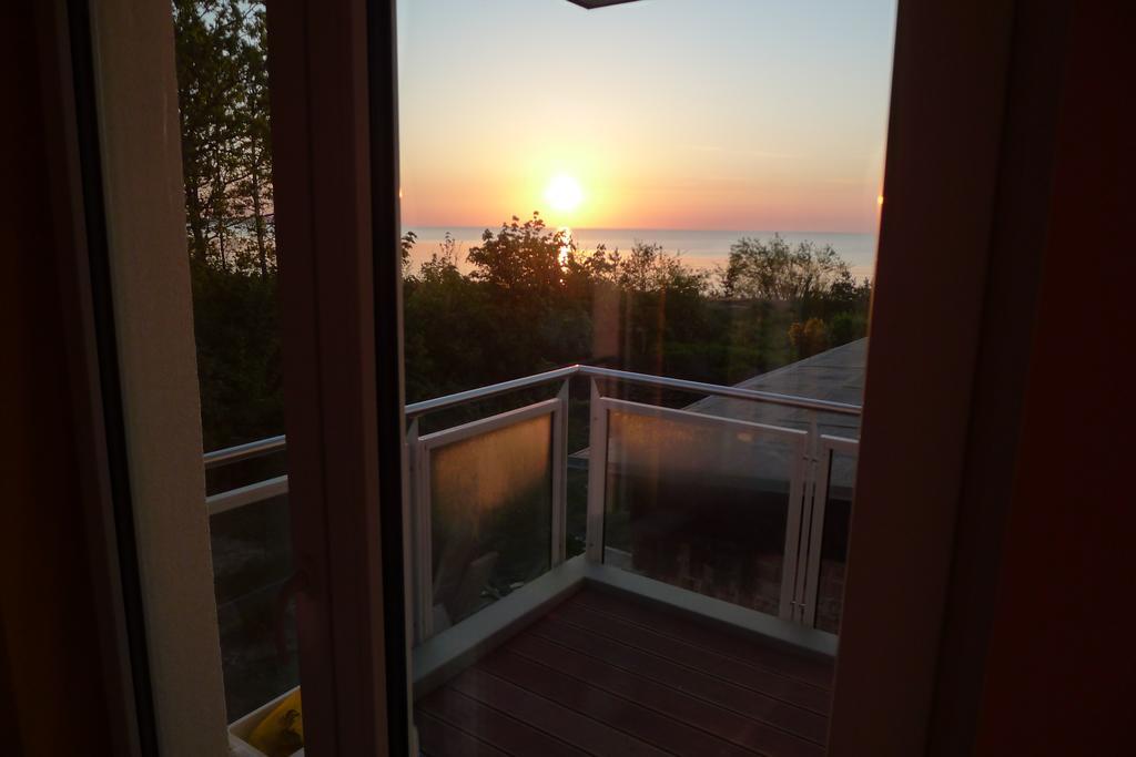 Ferienwohnung Strandlaeufer ユリウスルー エクステリア 写真